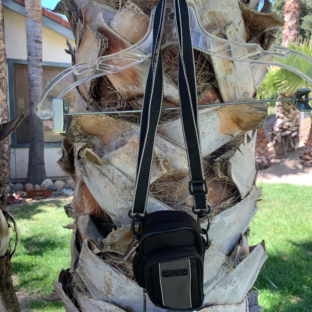 Kenneth Cole Reaction Camera Case Accessorize